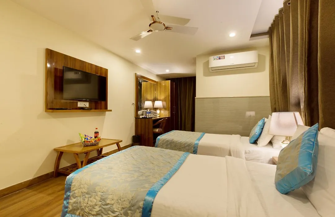 Opo Viva Premium Delhi Aerocity Free Airport Pick Up Or Drop-1